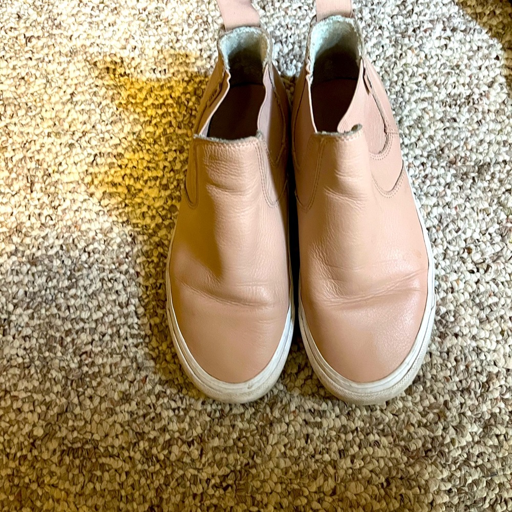 Looking to refresh my closet! Shoes always get so many compliments